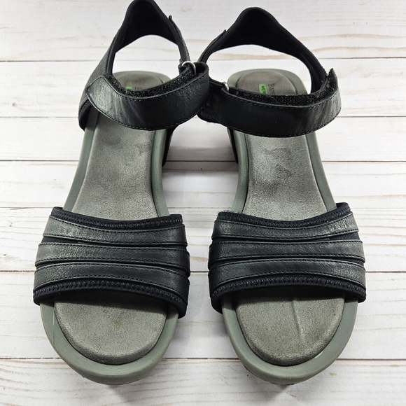 BareTraps Womens Boland Black‎ Ankle Strap Open Toe Wedge Sandals Size 11 - Picture 2 of 11